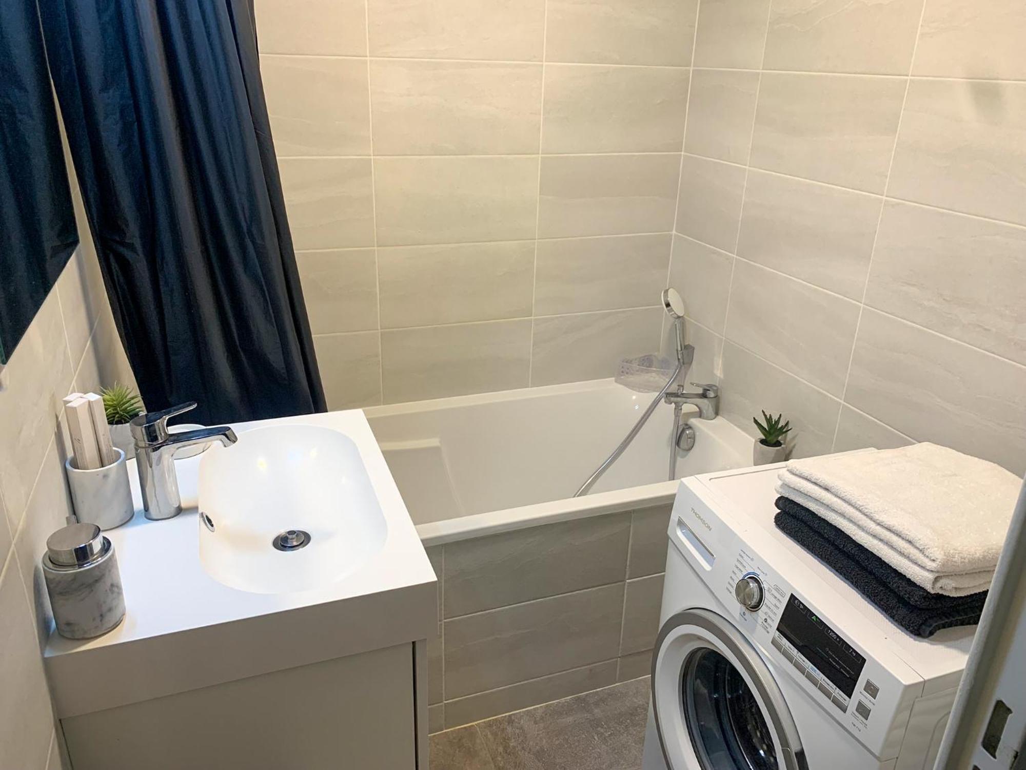 Appartement Les Hauts Du Beaujolais Limas Eksteriør billede